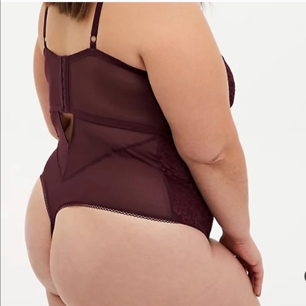 NWT Torrid Mesh & Lace UnderWire Thong BodySuit 3X - Picture 2 of 6